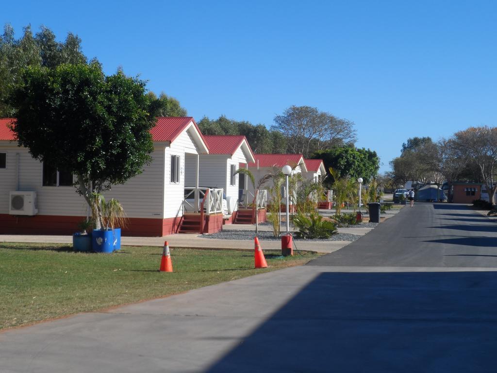 Outback Oasis Caravan Park Carnarvon Exterior photo